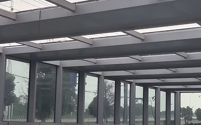 長春鋼結構建筑對地震的抗震性能做到垂直荷載！